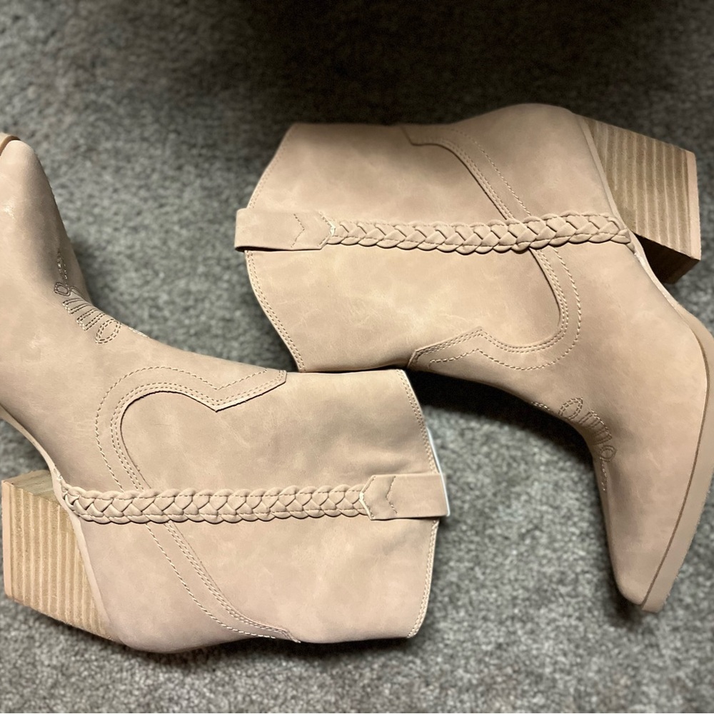 Women's Tan/pink Ankle Boots
